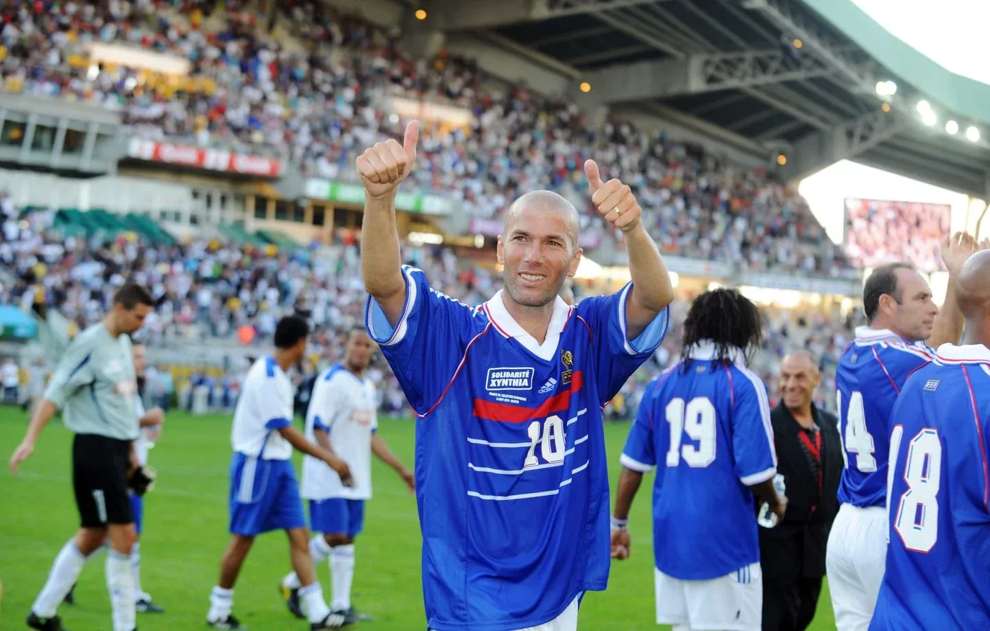 Zinedine Zidane avec France 98 lors d'un match de charité au profit des sinistrés de la tempête Xynthia, le 8 août 2010 à Nantes.  - F. Perry / AFP