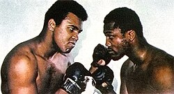 Ali en face de Joe Frazier en 1971-Domaine Public-par El Grafico 