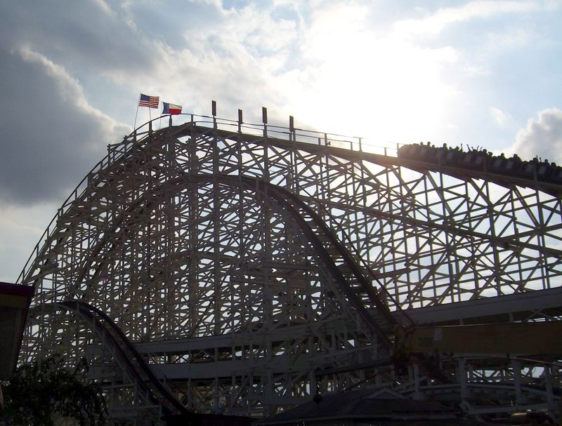 L'attraction Texas Cyclone Heaven, du Six Flags Astroworld.