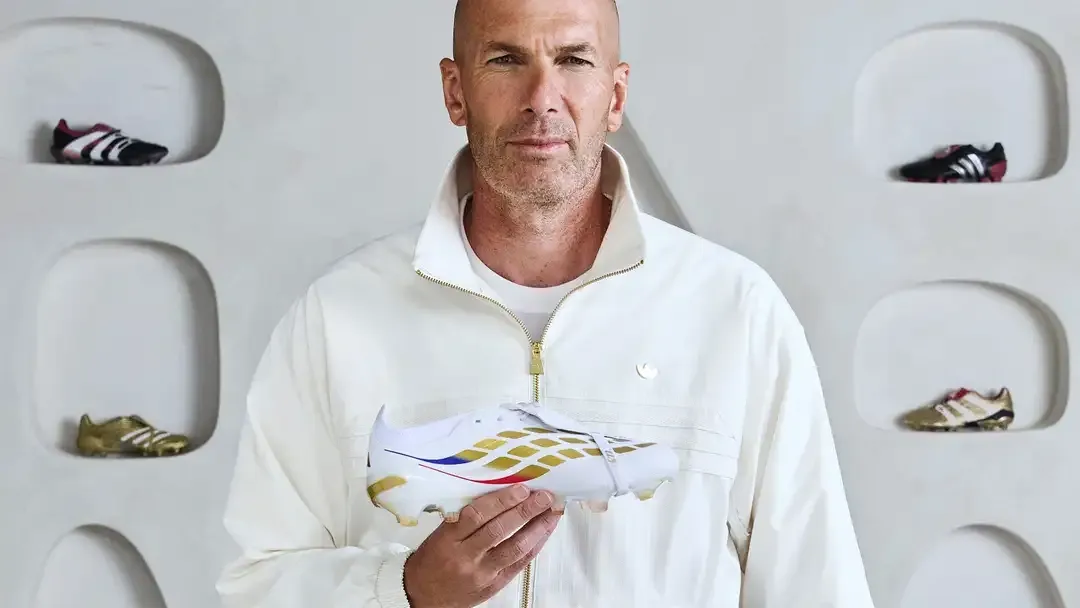 Zinédine Zidane présente sa collaboration sur les Adidas Predator pour les 30 ans du modèle. ©Adidas