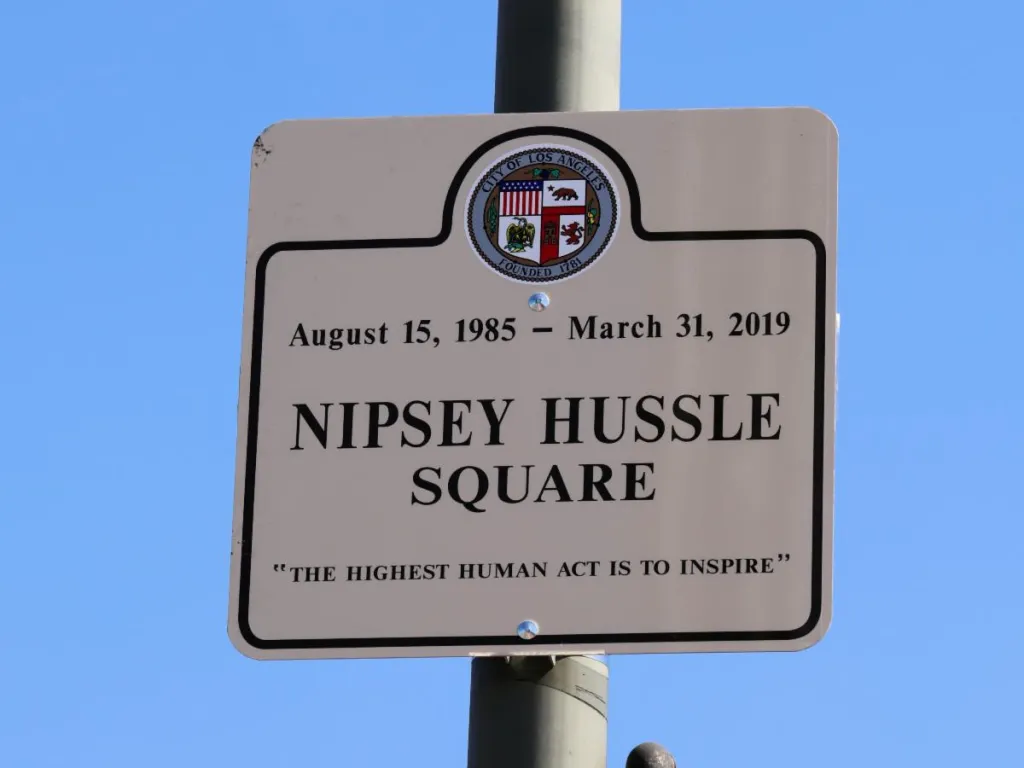 Panneau commémoratif au croisement de Slauson Avenue et Hyde Park Boulevard, Los Angeles